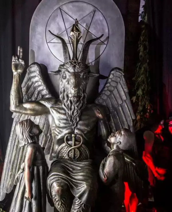 Satanists Install New Statue Of Satan, Baphomet Sculpture In Detroit, Christians Protest [See Photos]